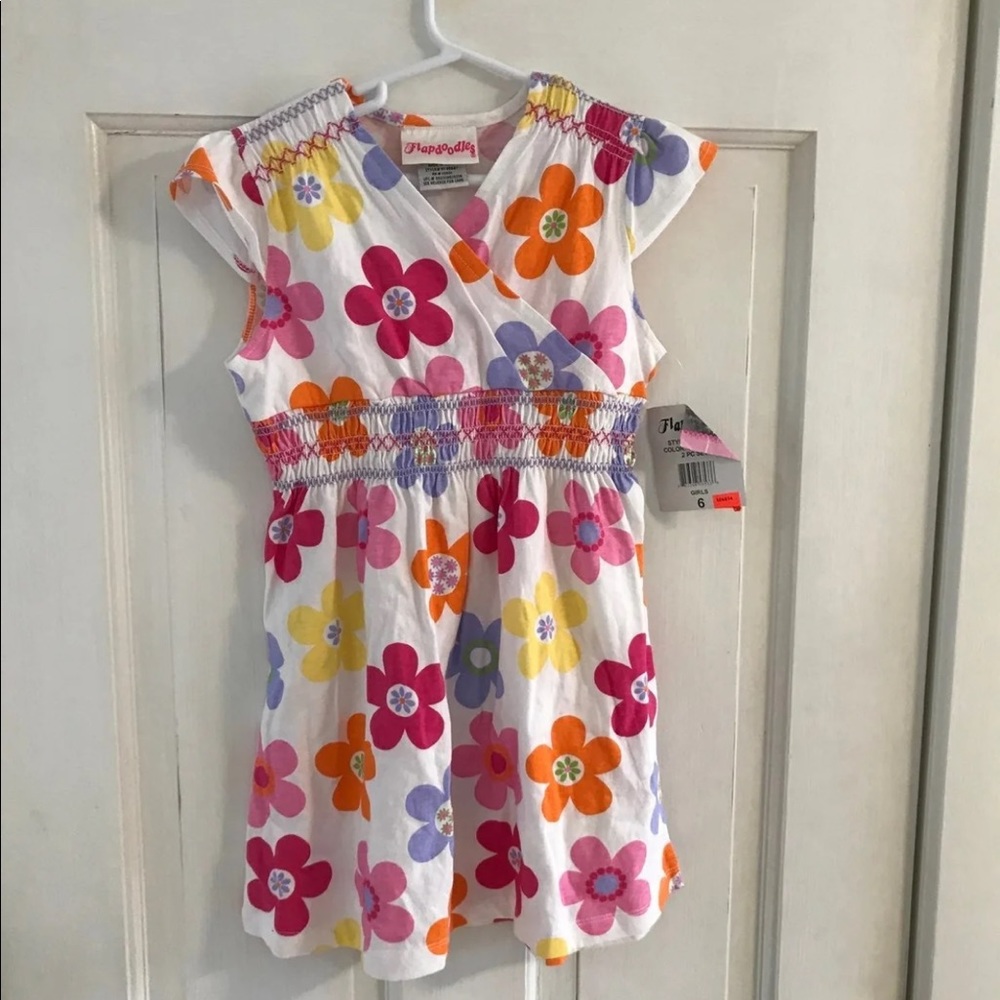 Flapdoodles size 6 floral dress NWT